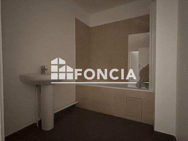 Location Appartement 3 pièces 62.1 m² - 199 RUE DU PARC Le Mee Sur Seine 77350