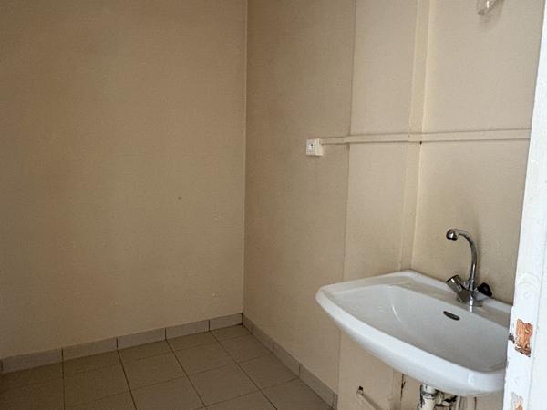 Appartement
         5 pièces
        - 108 m² 150 000 € *