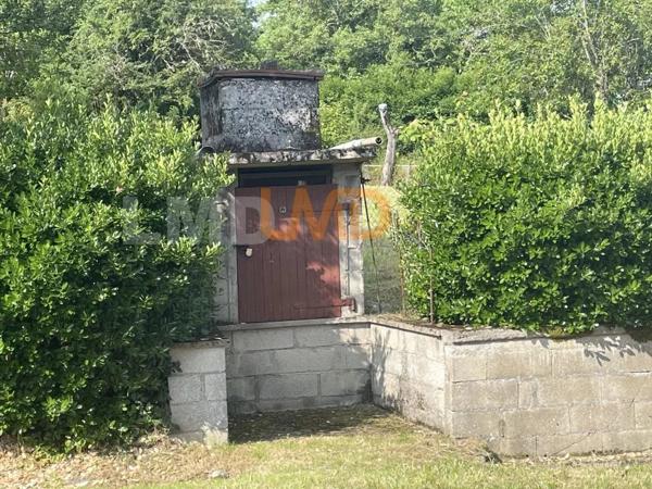 ancien corps de ferme avec dépendances une grange sur étable