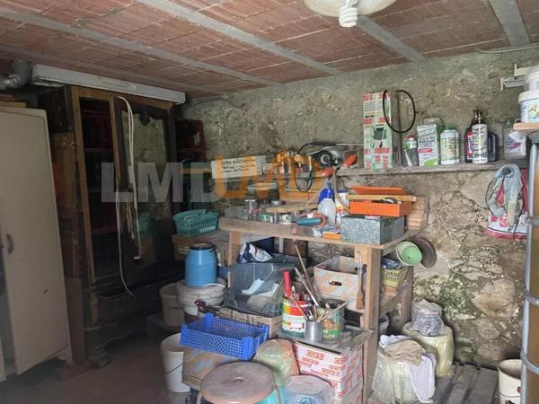 ancien corps de ferme avec dépendances une grange sur étable