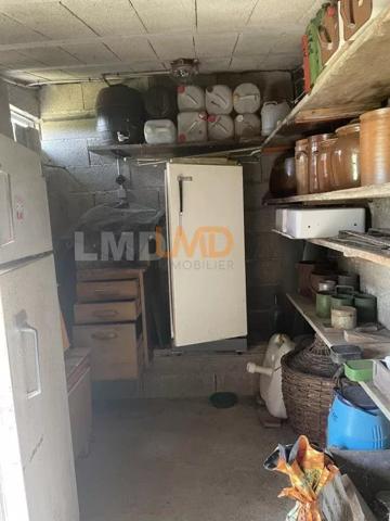 ancien corps de ferme avec dépendances une grange sur étable