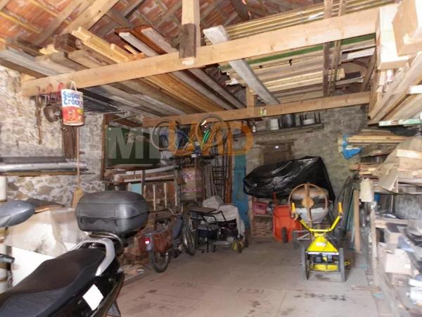 ancien corps de ferme avec dépendances une grange sur étable