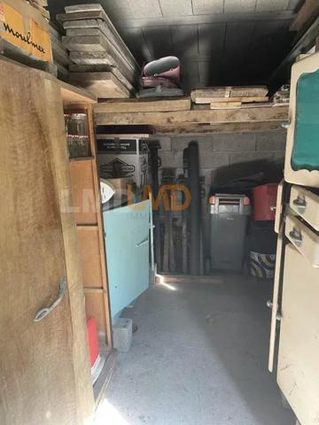 ancien corps de ferme avec dépendances une grange sur étable