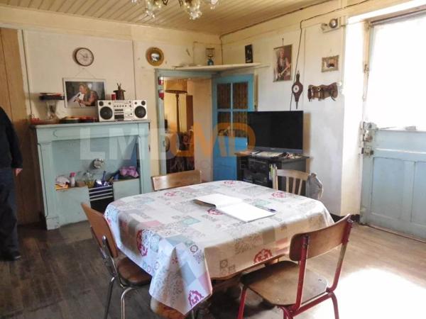 ancien corps de ferme avec dépendances une grange sur étable