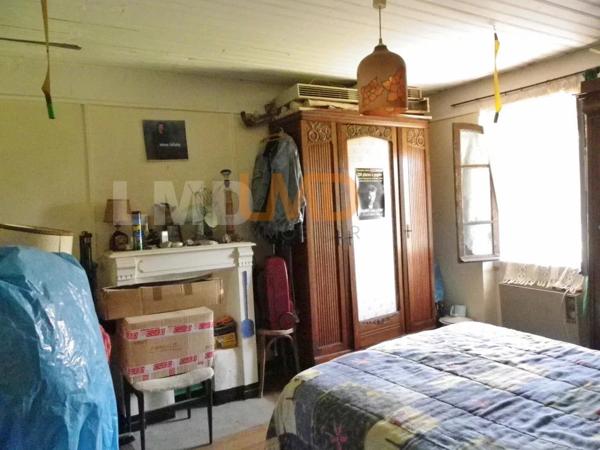 ancien corps de ferme avec dépendances une grange sur étable