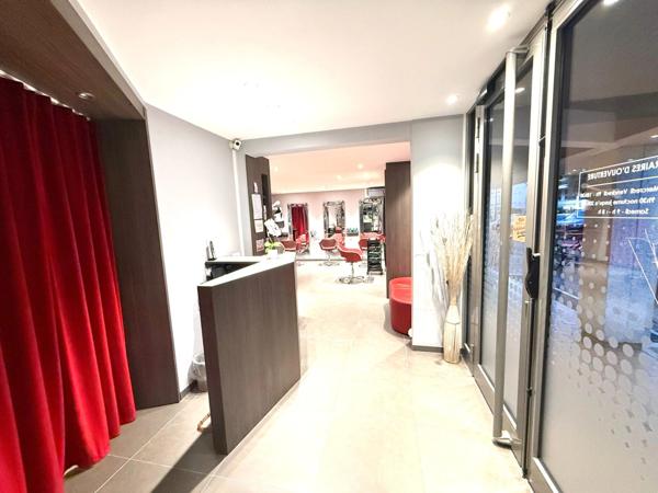 Fonds de commerce à vendre LE CHESNAY (78) - SALON DE COIFFURE 57 m² - CENTRE VILLE