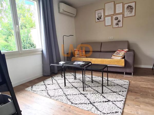 RDC avec jardin- Calme - Entièrement Meublé - 2 Places de Parking