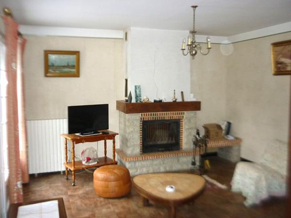 EXCLUSIVITE, Maison sur 2823m² de terrain et nombreuses dépendances