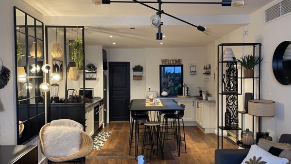 Saint-Tropez (83990) Saint-Tropez, magnifique appartement à deux pas du port