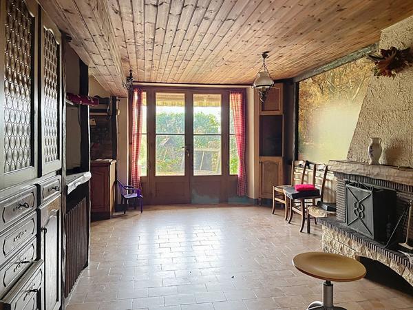 Maison à vendre à Pissotte - 5 pièces avec garage double