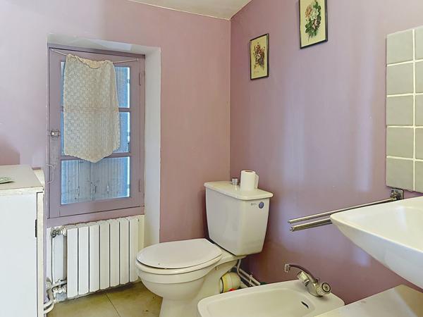 Maison à vendre à Pissotte - 5 pièces avec garage double