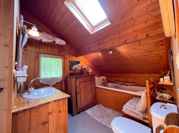 Charmant chalet familial à seulement 250 m de la télécabine – 4 chambres, terrasse ensoleillée et garage