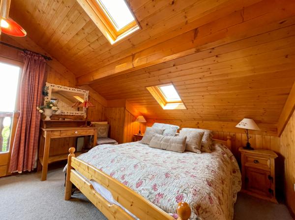 Charmant chalet familial à seulement 250 m de la télécabine – 4 chambres, terrasse ensoleillée et garage