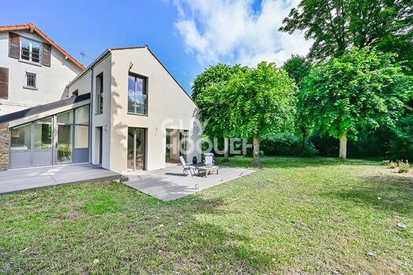 EXCLUSIVITÉ GUY HOQUET - Maison d'exception à vendre à Rueil-Malmaison - Bois Préau