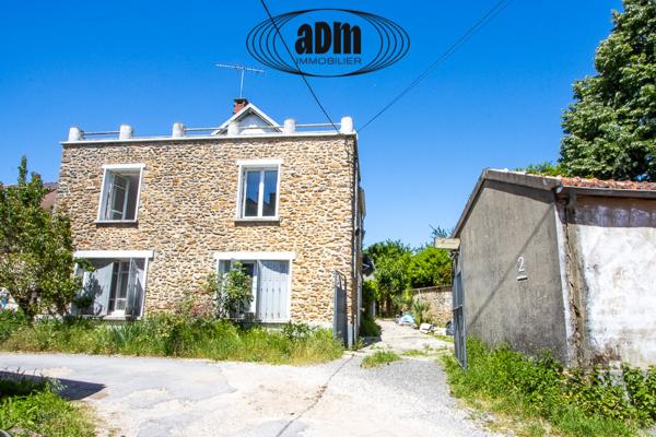 Maison
                                                                                                                                                                                                                                                                                                                        5 pièce(s)                                                                                                                                                                                                          4 chambre(s)                                                                                                                                                                                                          165  m²