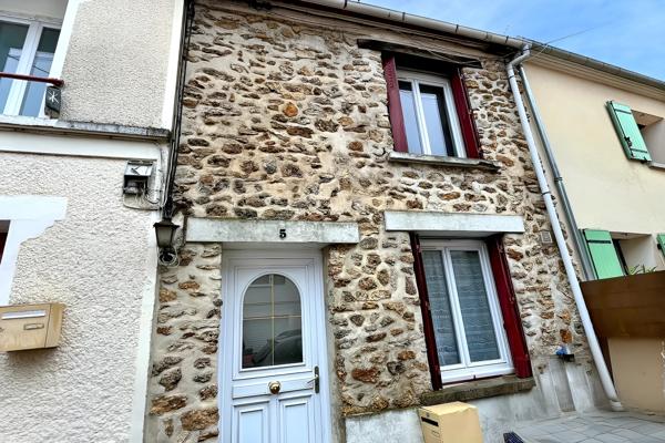 Maison
                                                                                                                                                                                                                                                                                                                        3 pièce(s)                                                                                                                                                                                                          2 chambre(s)                                                                                                                                                                                                          55  m²