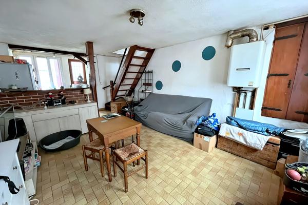 Maison
                                                                                                                                                                                                                                                                                                                        3 pièce(s)                                                                                                                                                                                                          2 chambre(s)                                                                                                                                                                                                          55  m²