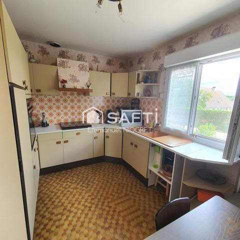 Beau pavillon, T5 sur sous sol de 85 m² avec combles aménageables