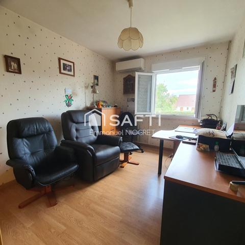 Beau pavillon, T5 sur sous sol de 85 m² avec combles aménageables