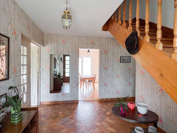 Maison d'exception à vendre sur Saint Saturnin sur Loire, havre de paix et de lumière