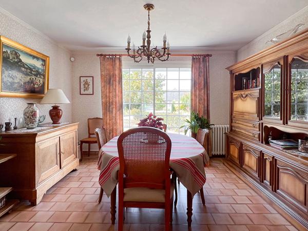Maison d'exception à vendre sur Saint Saturnin sur Loire, havre de paix et de lumière