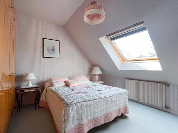 Maison d'exception à vendre sur Saint Saturnin sur Loire, havre de paix et de lumière