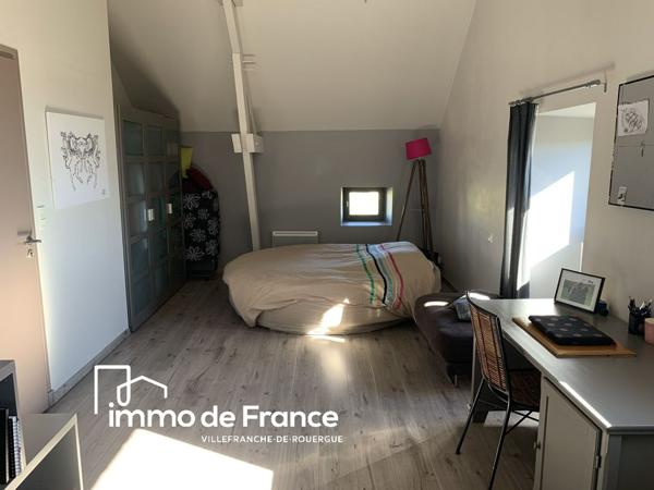 Maison bourgeoise sur terrain de 17210 m² avec piscine