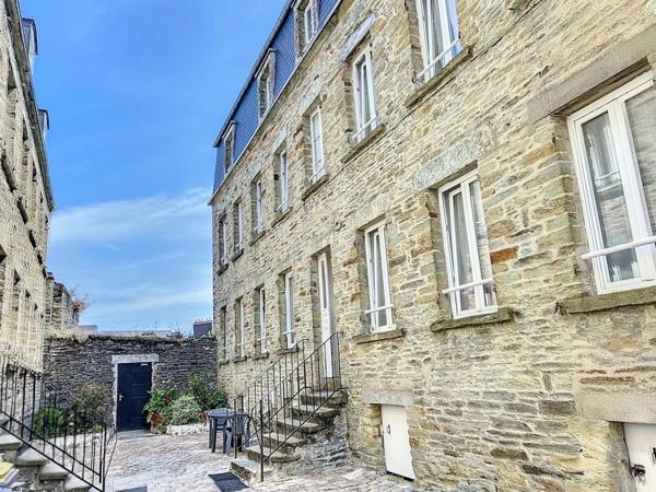 INVESTISSEURS – IMMEUBLES HYPERCENTRE CHERBOURG – +10% DE RENDEMENT BRUT POSSIBLE !