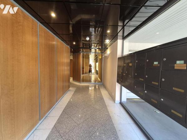 AVENUE CAMUS IMMEUBLE DE STANDING BUREAUX 