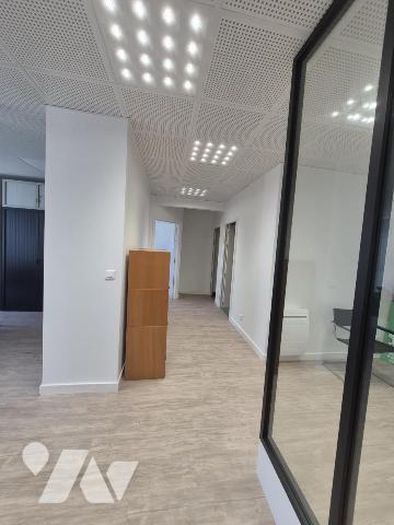 AVENUE CAMUS IMMEUBLE DE STANDING BUREAUX 