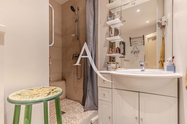 Grand studio en très bon état et accès PMR