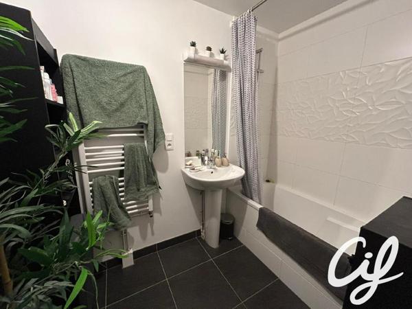 Appartement T3 NANTES Carcouët - 68.5 m2  230 000 Euros