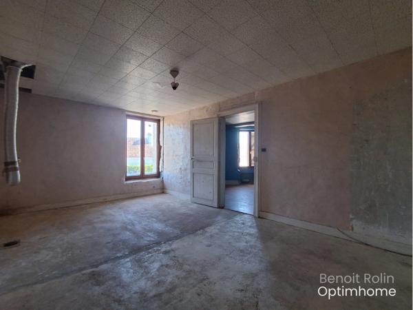 Maison à rénover entièrement – Environ 140 m² – Fort potentiel – Saosnes (72)