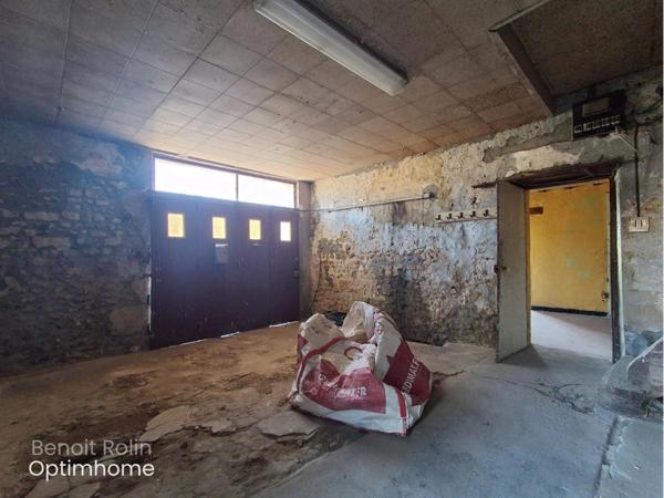 Maison à rénover entièrement – Environ 140 m² – Fort potentiel – Saosnes (72)