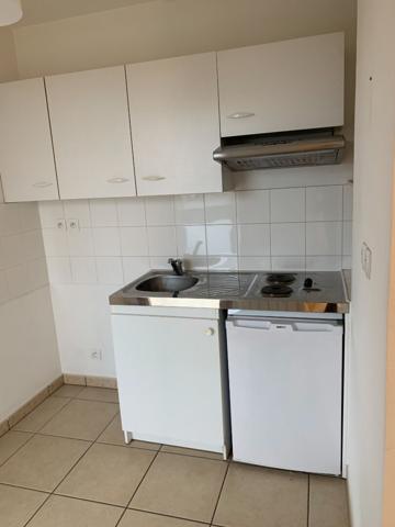 Location appartement près de MEYZIEU - 1 pièce(s) - 29 m² - 633 €/mois