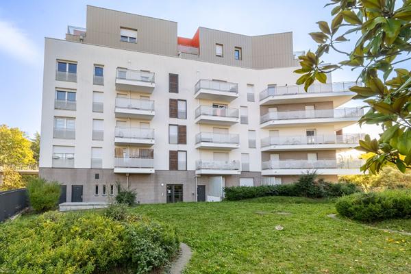 APPARTEMENT 2P avec LOGGIA et PARKING (À VENDRE LOUÉ) - CERGY PREFECTURE