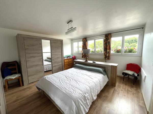 Maison
         6 pièces
        - 155 m² 391 000 € *