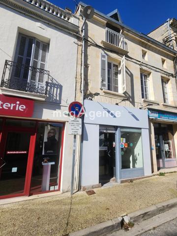 Immeuble à SAINT-ANDRE-DE-CUBZAC, 33240 - 140m²