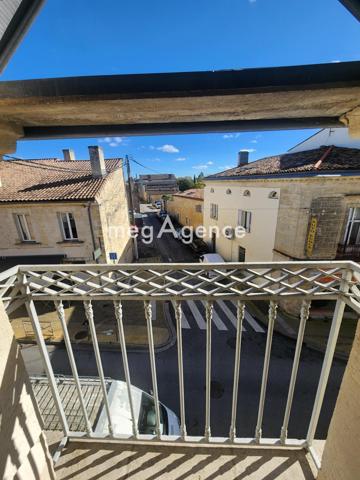 Immeuble à SAINT-ANDRE-DE-CUBZAC, 33240 - 140m²