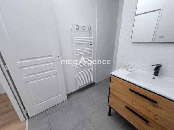 Immeuble à SAINT-ANDRE-DE-CUBZAC, 33240 - 140m²