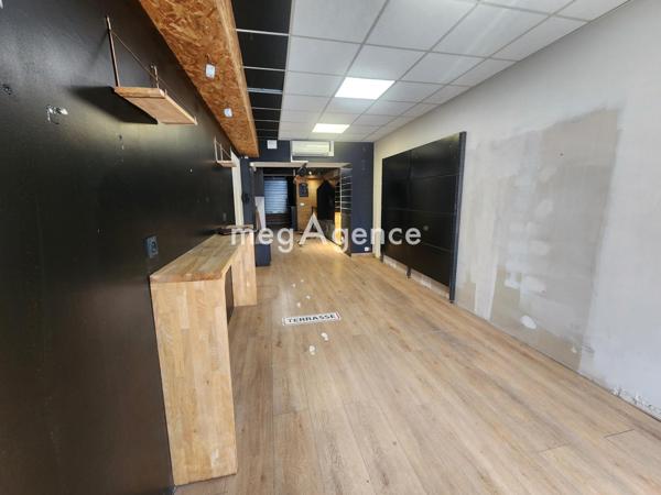 Immeuble à SAINT-ANDRE-DE-CUBZAC, 33240 - 140m²