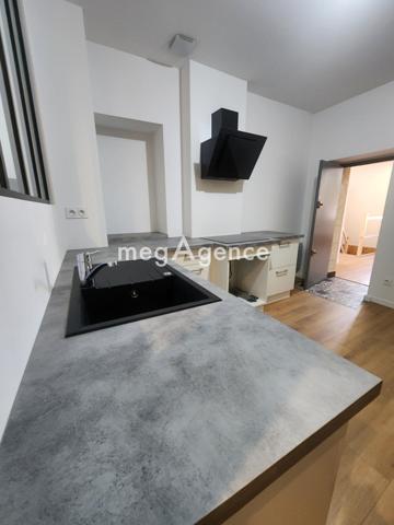 Immeuble à SAINT-ANDRE-DE-CUBZAC, 33240 - 140m²