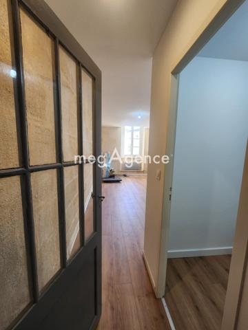 Immeuble à SAINT-ANDRE-DE-CUBZAC, 33240 - 140m²