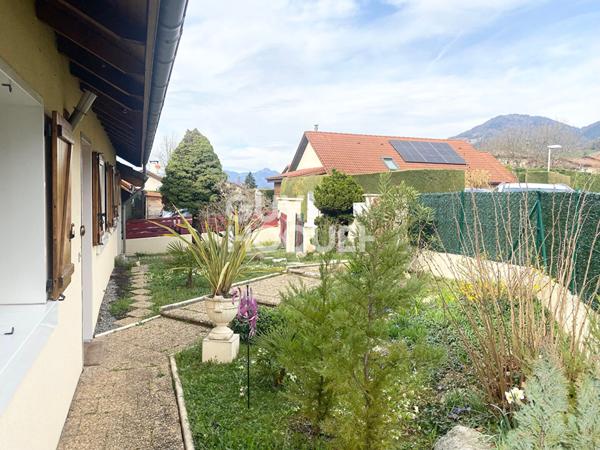 Maison d'exception à Goncelin - Un havre de paix à ne pas manquer !