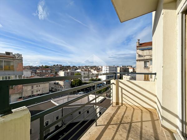 Appartement typz 2 28m² + balcon 13004 Marseille