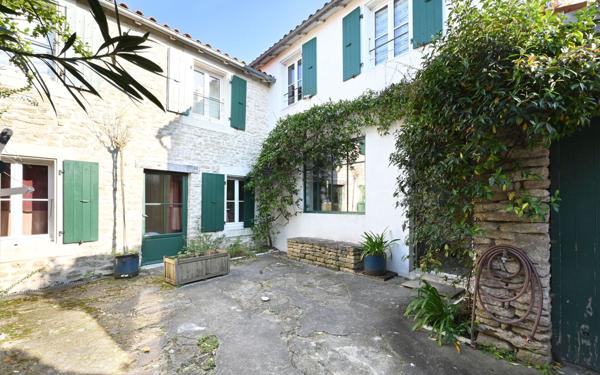 Maison à vendre    5 pièces •  Les Portes-en-Ré