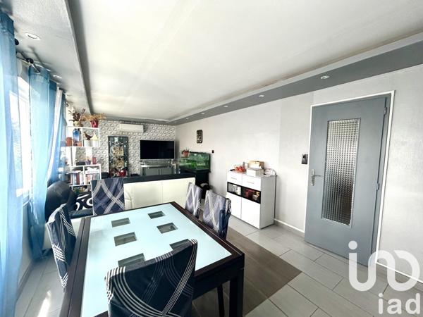 Maison 4 pièces de 83 m² à Neuville-aux-Bois (45170)