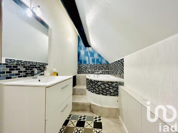 Maison 4 pièces de 83 m² à Neuville-aux-Bois (45170)