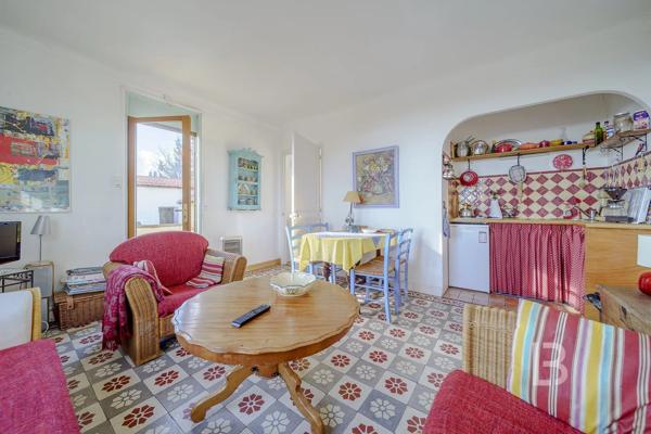 Charmante propriété avec vue mer à rénover à Mougins