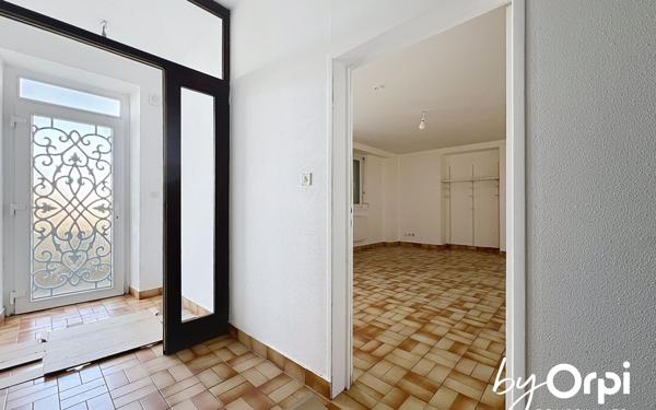 Maison à vendre    8 pièces •  Saint-Éloy-les-Mines